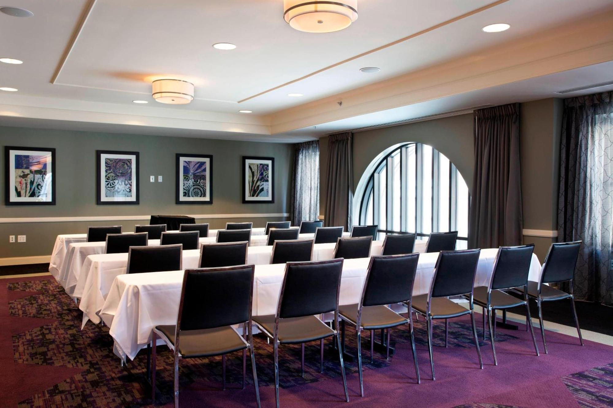 Ambassador Hotel Wichita, Autograph Collection מראה חיצוני תמונה